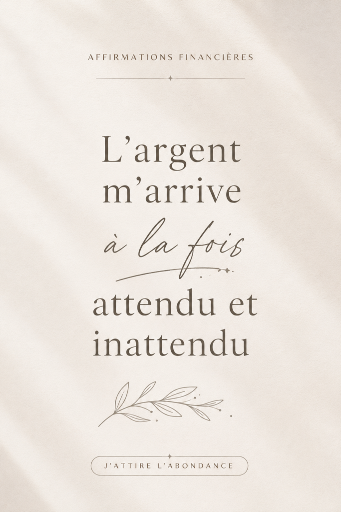 Femme méditant avec des affirmations financières à voix haute.