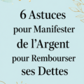 Femme méditant sur ses finances avec un carnet, symbolisant l'attraction de l'argent.