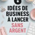 Femme souriante travaillant sur un ordinateur portable à la maison, symbole de l'entrepreneuriat à domicile.