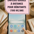 Femme travaillant depuis chez elle sur un ordinateur avec des documents de travail pour Google