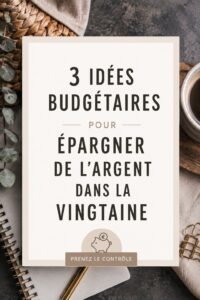 Femme souriante en train de faire un budget avec une calculatrice et un carnet.
